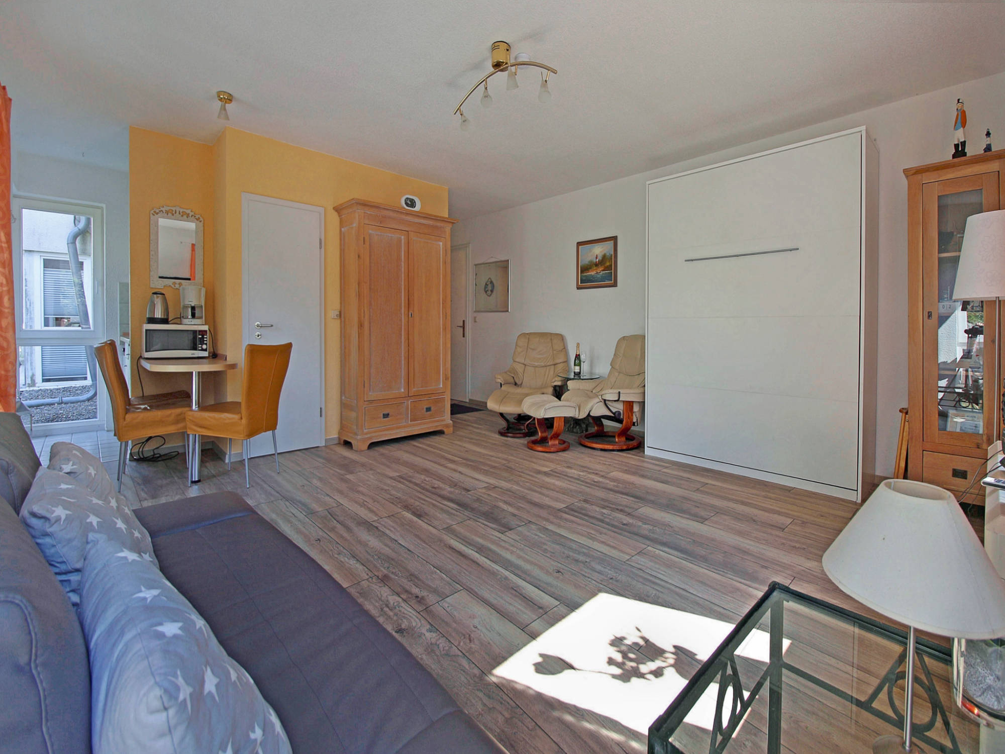 App. 4 - Wohnraumansicht